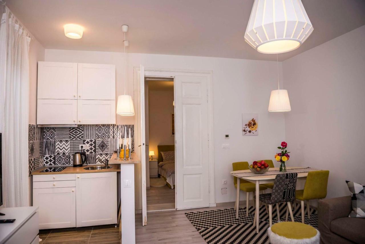 Reghin Guest House Eksteriør billede