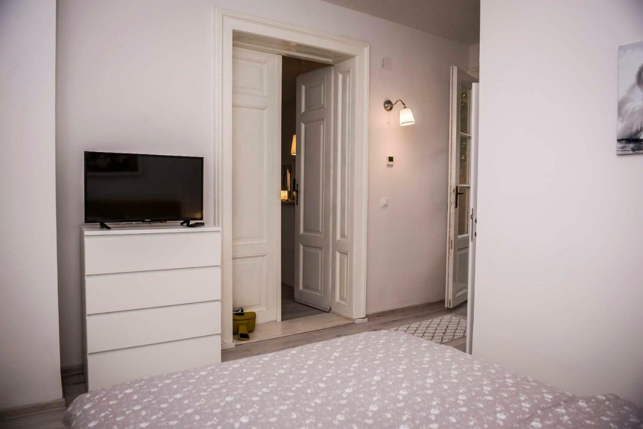 Reghin Guest House Eksteriør billede